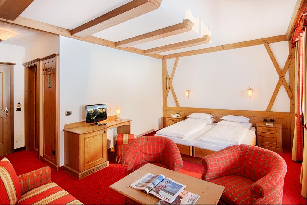Hotel Garni Elisir Arabba Ruang foto